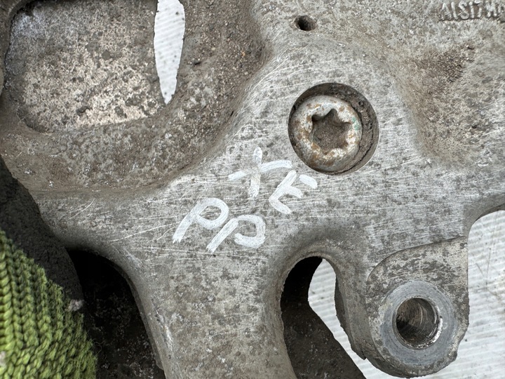 фото №8, Jaguar xe x760 поворотна опора перед права gx73-3k185-a