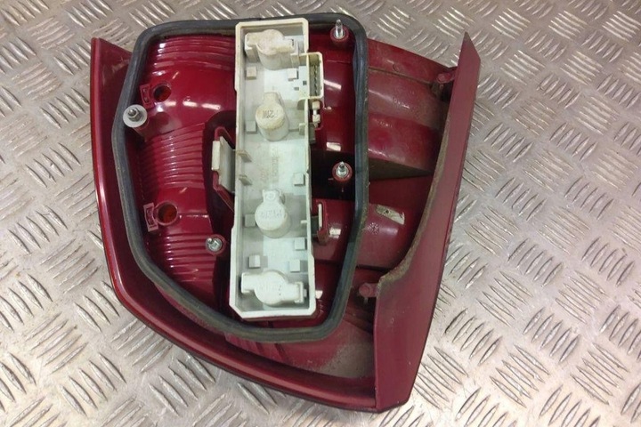 фото №9, Лампа ліва задня skoda octavia i 1u2 1z5945111a 1.9l дизель 1999