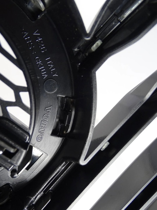 фото №8, Решітка радіатора volvo xc60 ii 31457465 31479498