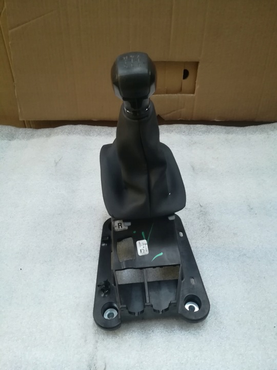 фото №13, Peugeot 208 вибірник 9808161480 2015