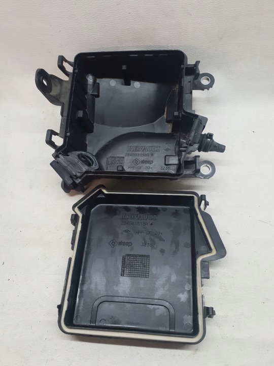 фото №5, Renault zoe 12-18 корпус блок запобіжників 284b03998r 284b81518r