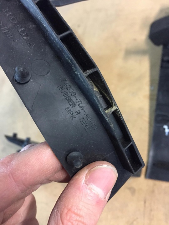 фото №5, Honda cr-v 19- кермо повітря