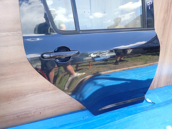 фото №3, Suzuki swift 5d mk6 04-09 дверь задние правые zj3