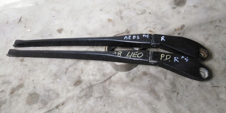 фото №1, Audi a8 d3 рычаг дворники правые перед оригинал