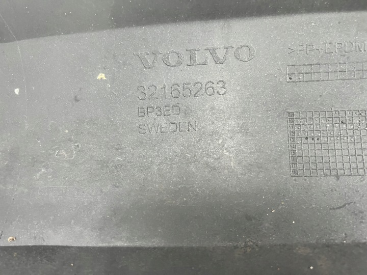 фото №15, Volvo v60 i 2010 - 2018 бампер задний 4 x pdc 32165263