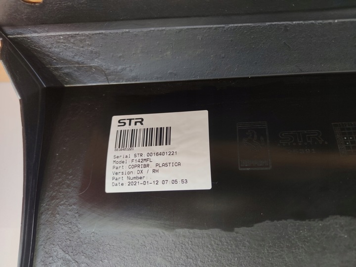 фото №6, Ferrari f8 tributo superfast праві поріг накладка r