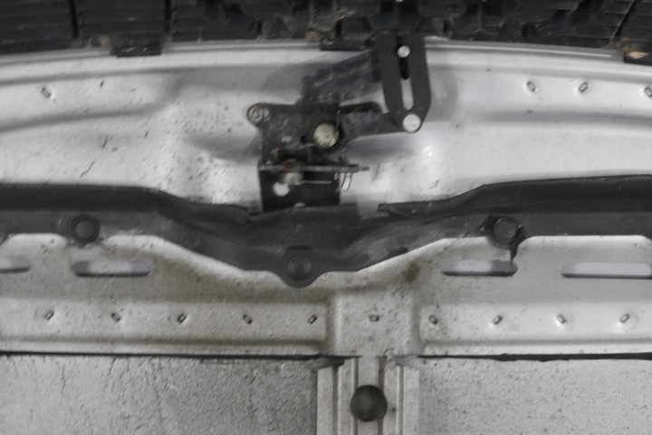 фото №12, Капот з решётка ly7m audi a8 d2 94-99