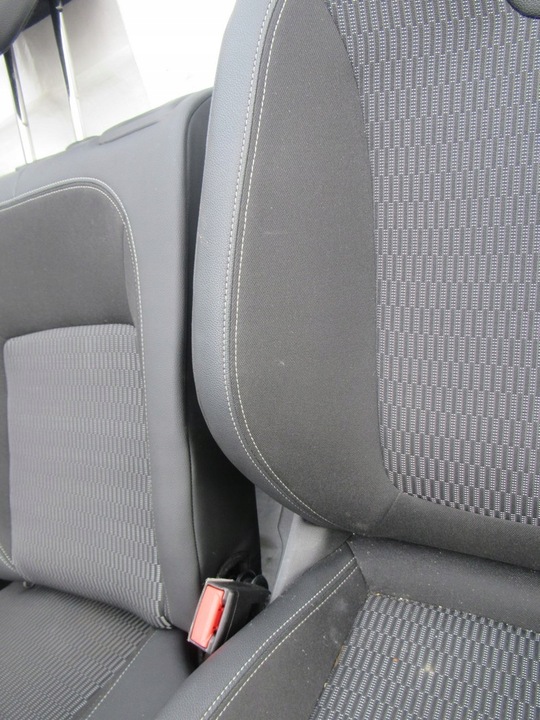 фото №7, Сидіння диван обшивки напівшкіра insignia b універсал