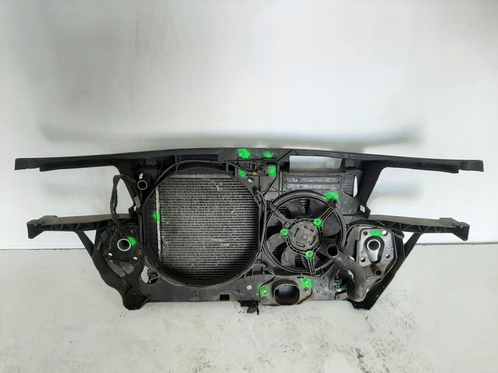 фото №11, Audi a6 c5 2.4 30v 01r pas переднє радіаторів вентилятор 4b0805594