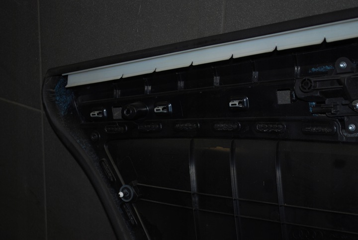 фото №14, Боковина дверь правый зад audi a5 8t8 8t8867306