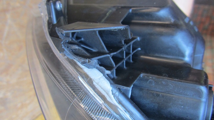 фото №13, Передня права лампа toyota yaris iv p21 2021-