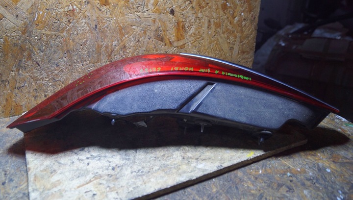 фото №12, Opel insignia a рестайлинг лампа правые зад w крышка багажника c2127