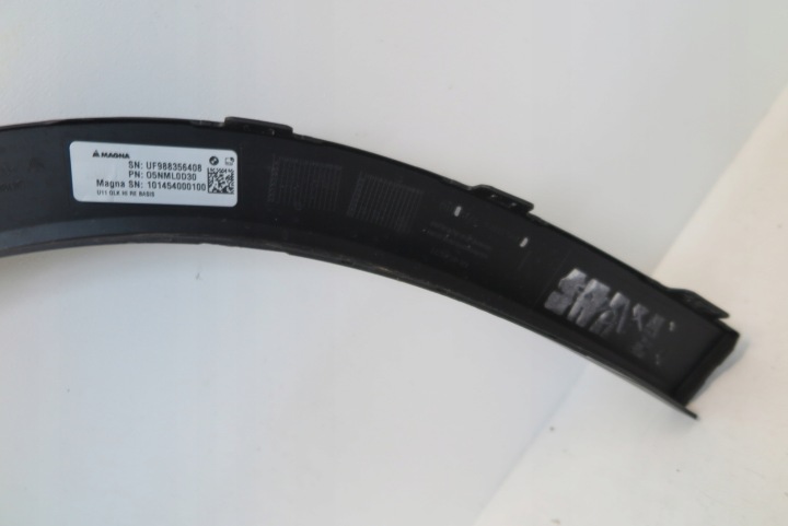 фото №11, Молдинг захист накладка крила праве зад bmw x1 u11 9883564