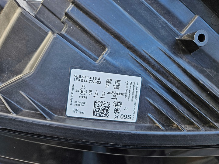 фото №11, Skoda enyaq лампа правая i левая полный led crystal lighting om eu комплект