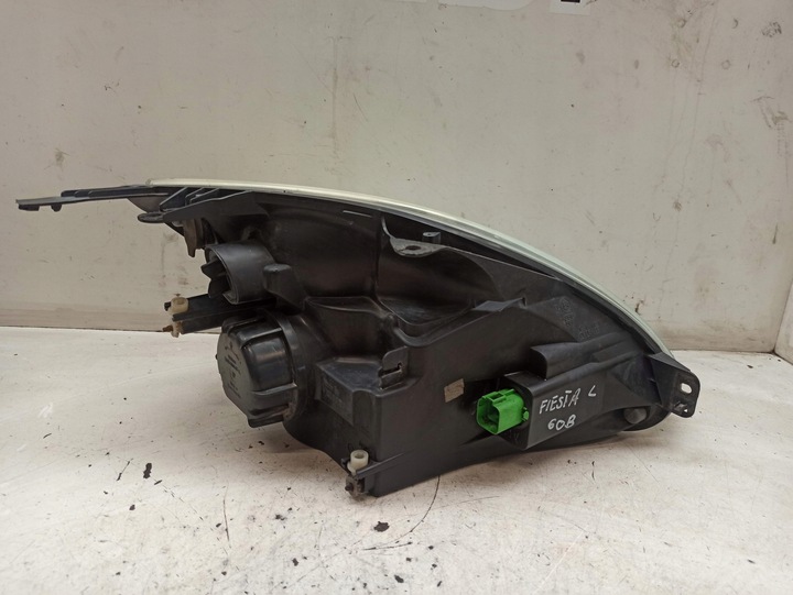 фото №6, Fiesta mk6 рестайлинг 5-08 лампа перед левая 2s6x13w030aj