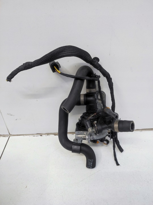 фото №1, Додатковий насос води mercedes c клас w206 206