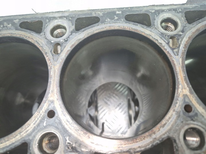 фото №9, Блок  двигуна mercedes vito viano 2.2 cdi w639 r6460110801 om646.980