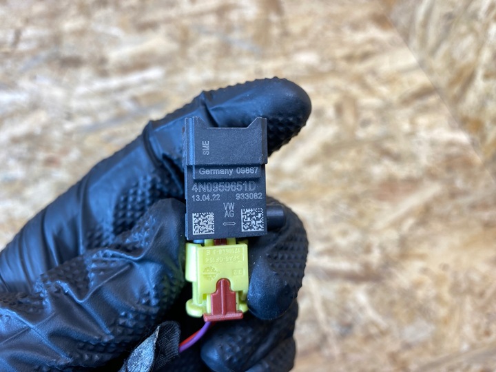 фото №9, Датчик удара штекер vw audi porsche 4n0959651d