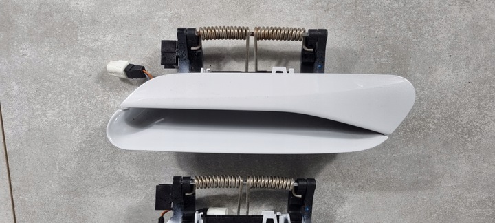 фото №1, Vw id.4 ручка левая 11a837205f