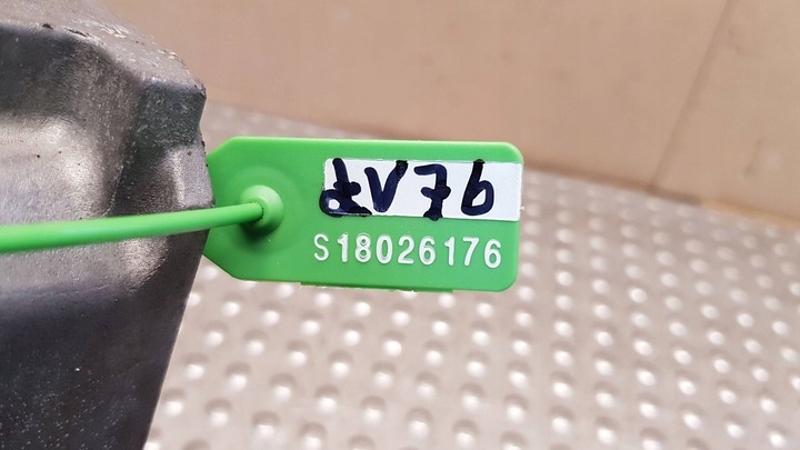 фото №6, Лапи кронштейн генератора 03l903143q polo 6r golf vi a3 8p eos 1.2 2.0tdi