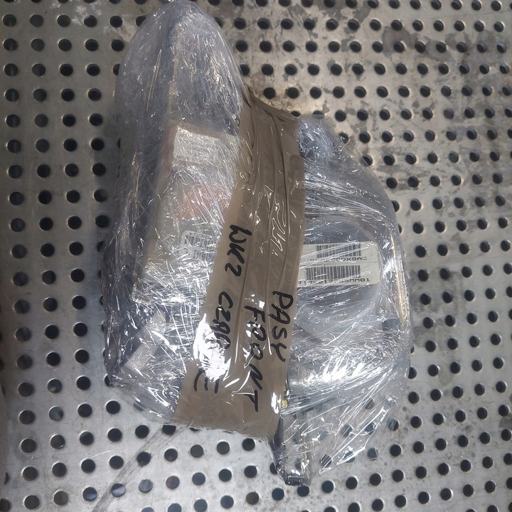 фото №6, Jeep grand cherokee wk2 11-21r ремни безопасности перед чёрные