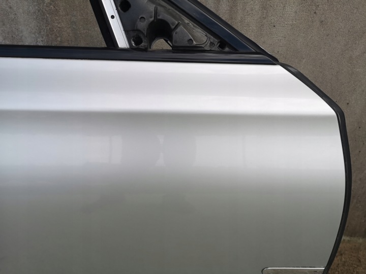 фото №6, Дверь правая перед bmw f01 f02 354 титан серебро met.