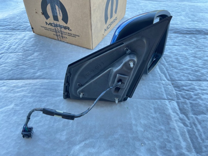 фото №11, Новое оригинальные комплектные зеркало правое dodge journey 16-20 5 pin usa rh
