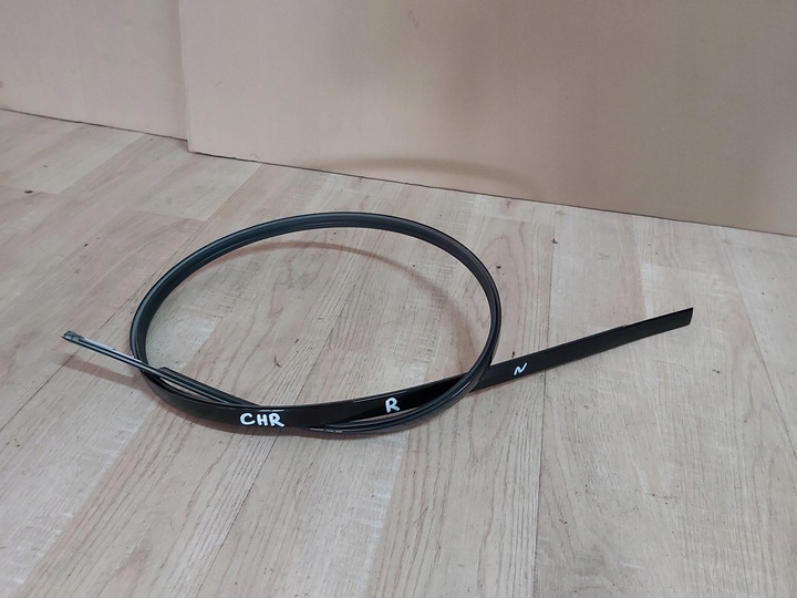 фото №1, Toyota c-hr планка крышная правая блеск