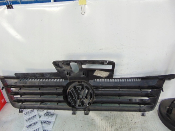 фото №8, Volkswagen polo iv 1.4b 2002r hb 5d решітка радіатора