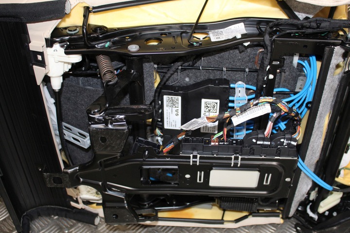 фото №11, Bmw g11 g12 обивка диван массаж нагрев