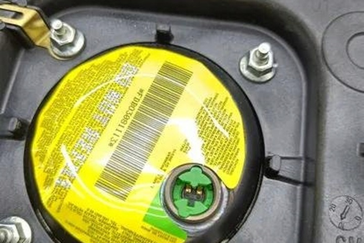 фото №13, Кермо opel astra h фургон l70 13138708 1.91l дизель 110kw 2008