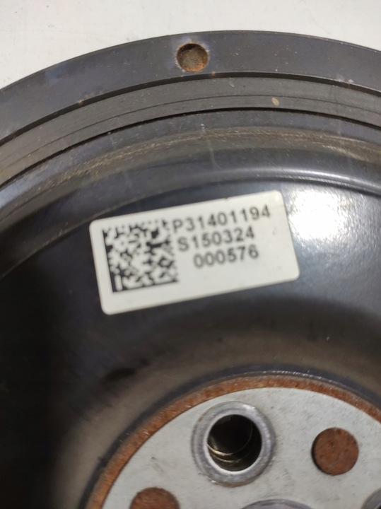 фото №3, Volvo v40 15r - колесо пасове 31401194