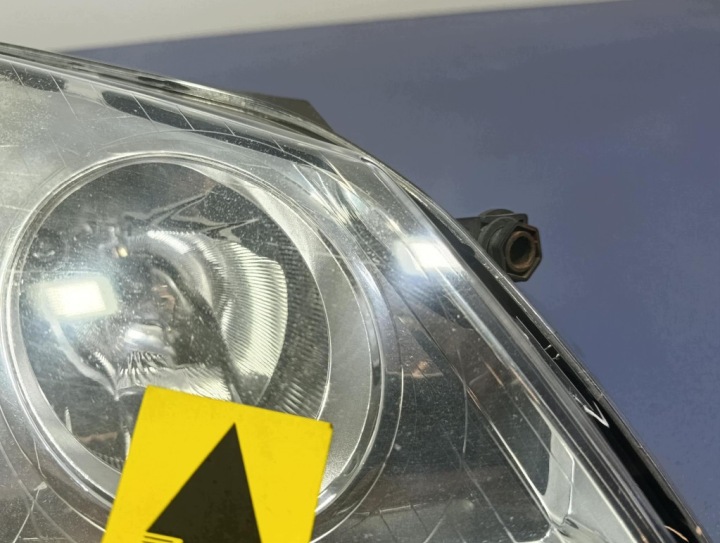 фото №10, Vw polo iv 9n2 рестайлинг 05- фара правое перед 6q1941008ar