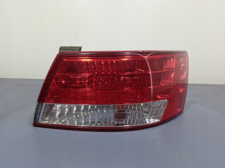 фото №1, Hyundai sonata v nf 05- лампа зад права зовнішня 92402-3k0