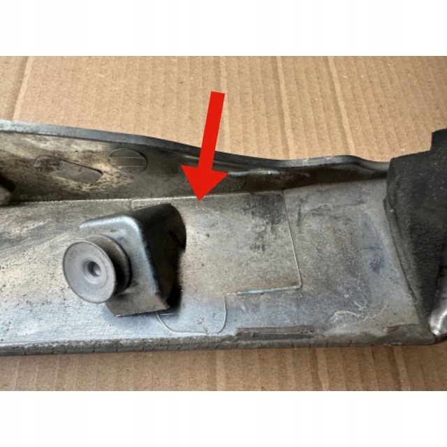 фото №10, Молдинг освітлення номерного знака зад ford s-max am21r43404ab
