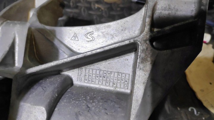 фото №6, Лапи подушка двигателя peugeot 308 t9 4a100160