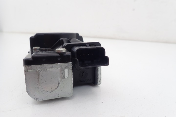 фото №7, Citroen c5 iii доводчик крышки замок 9661840680