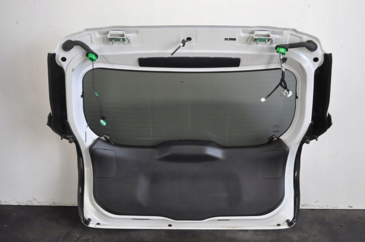 фото №11, Toyota yaris cross крышка багажника зад 040