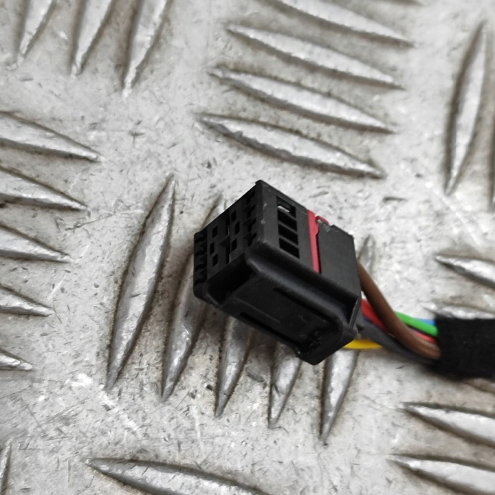 фото №7, Volvo xc60 2023 левая сторона амортизатор крышки задней багажника