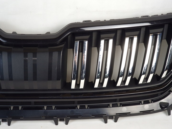 фото №3, Skoda kodiaq 565853653a решітка середня решітка радіатора рамка чорна засіб хром