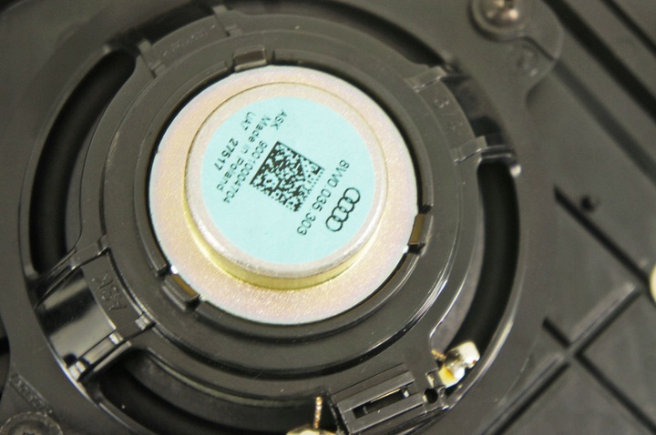 фото №5, Rh096 audi a4 b9 накладка зад динамік 8w0035303 заглушка 8w5035406c