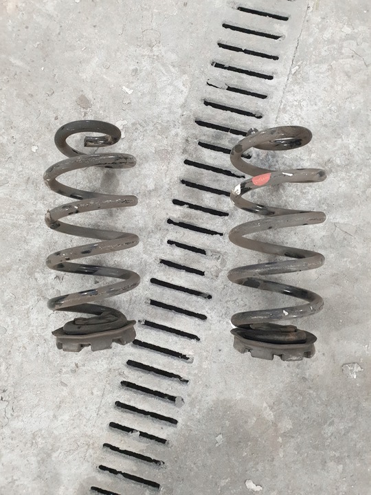 фото №1, Пружина амортизатора зад smart fortwo 453