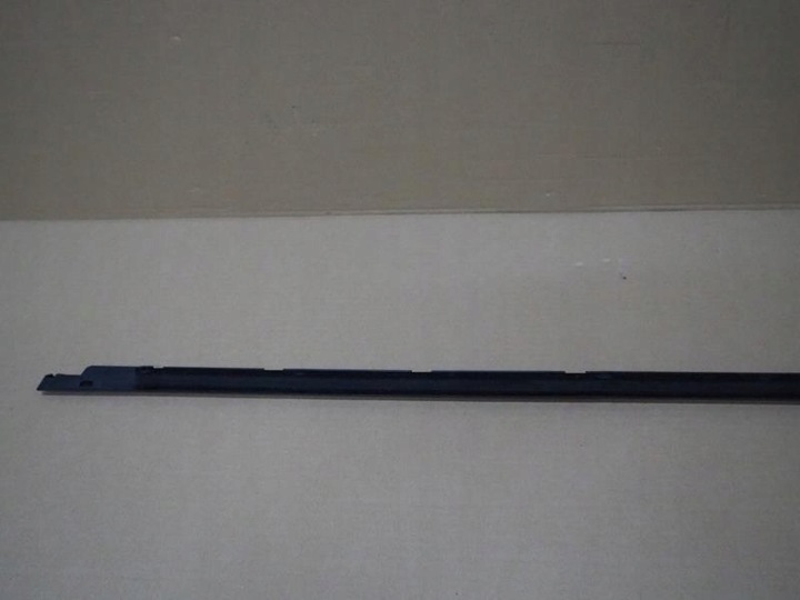 фото №8, Планка накладка уплотнитель стекла дверь правый перед peugeot 308 ii t9