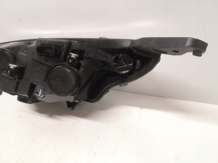 фото №9, Ford b-max 12-17 фара права звичайна av11-13w029-ae