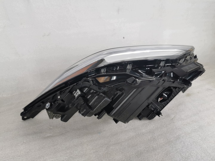 фото №12, Toyota bz4x 42-118.42-119 фара передняя правая европа