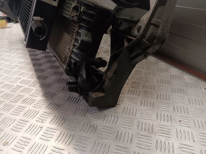 фото №13, Audi a4 s4 b8 8k 8k0807113d радіатор води