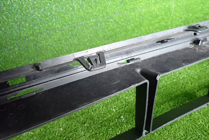 фото №8, Mercedes w214 214 amg e-klasa решётка бампера планка правая