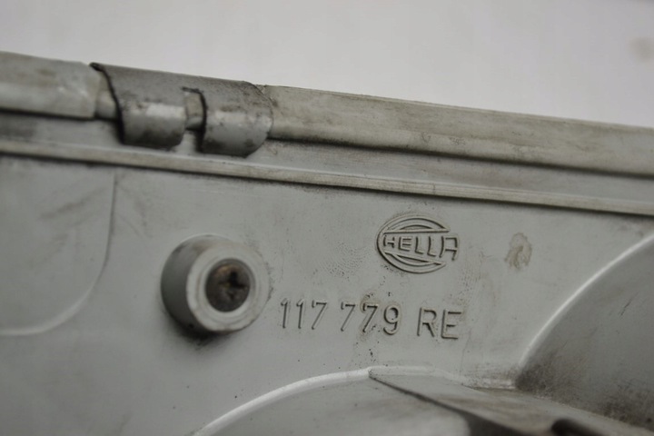 фото №7, Mercedes w123 лампа передняя правая фара hella