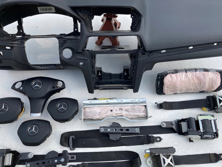 фото №6, Mercedes w207 панель капот консоль подушки ремені