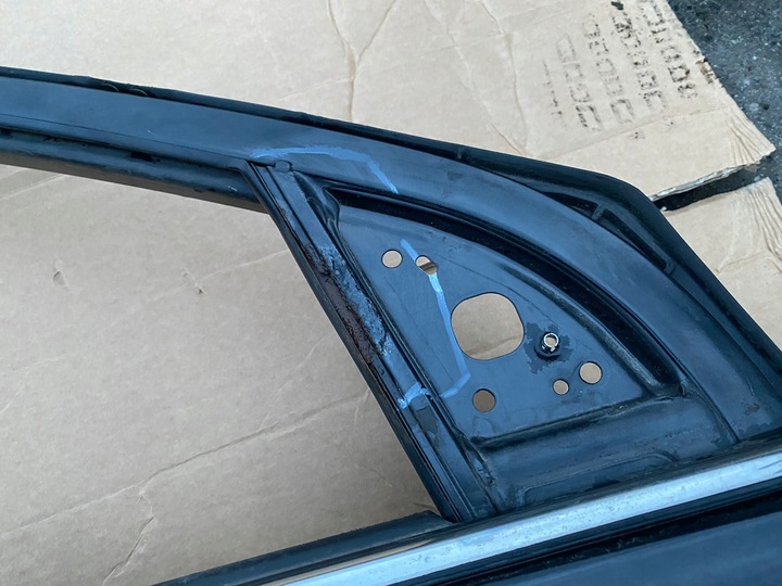 фото №8, Дверь правый перед toyota avensis t25 209